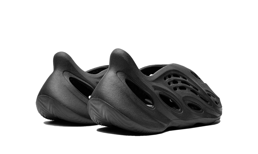 Yeezy Foam Runner RNR Onyx - DROP UP