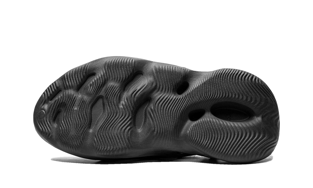 Yeezy Foam Runner RNR Onyx - DROP UP