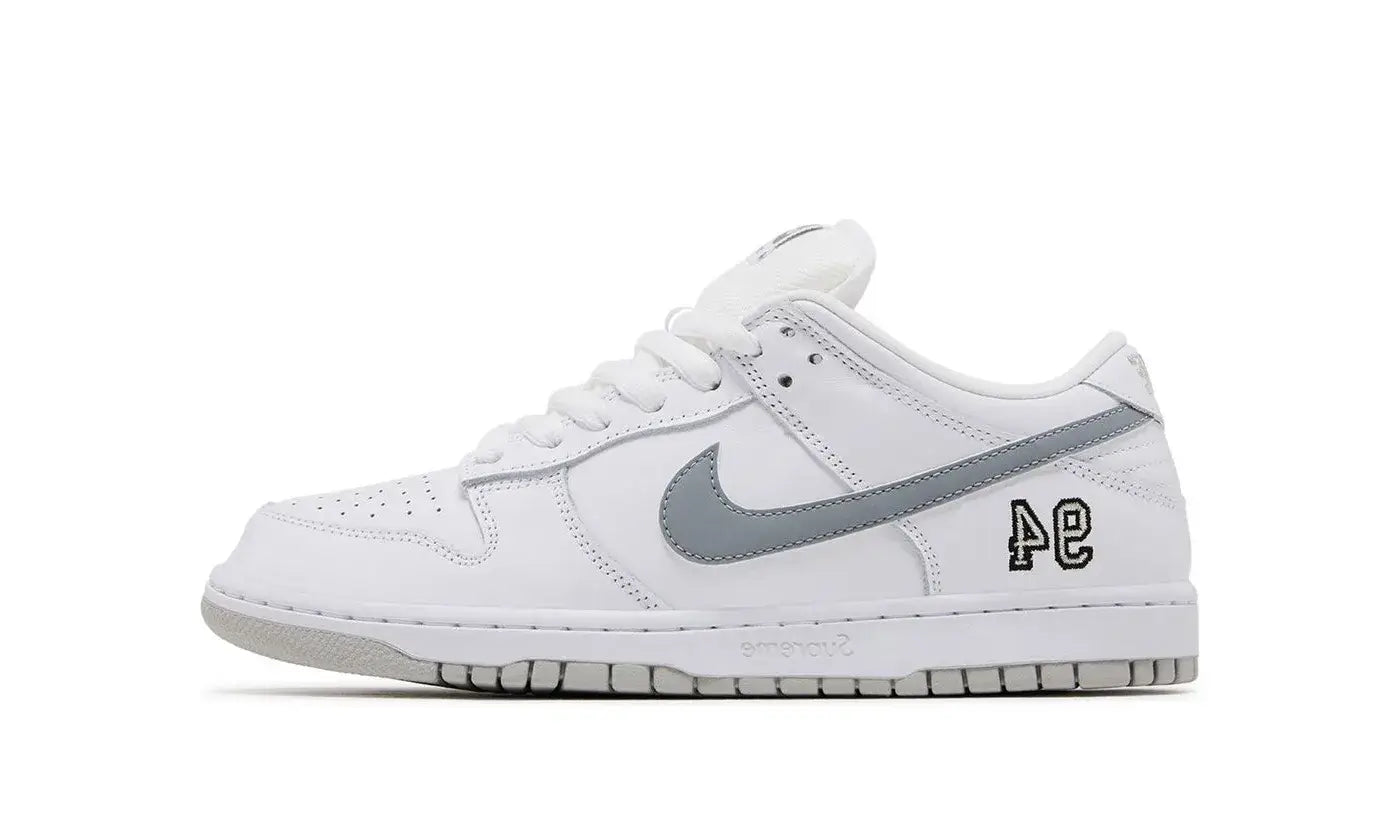 NIKE×Supreme Nike SB Dunk Low Supreme 94 White Metallic Silver – DROP UP